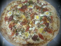/album/pizzas-e-lanches-/pizza-portuguesa-feita-na-hora-jpg/